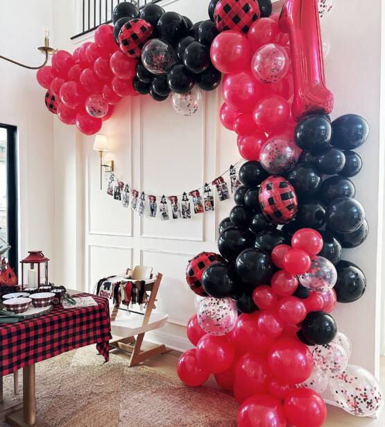 Classic Arches & Garlands